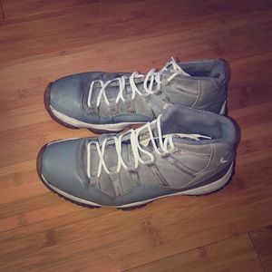 Jordans Cool Grey 11